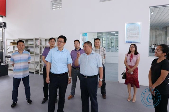 王义全率队赴省属高职院校考察学习 (1) 王义全率队赴省属高职院校考察学习 (1)
