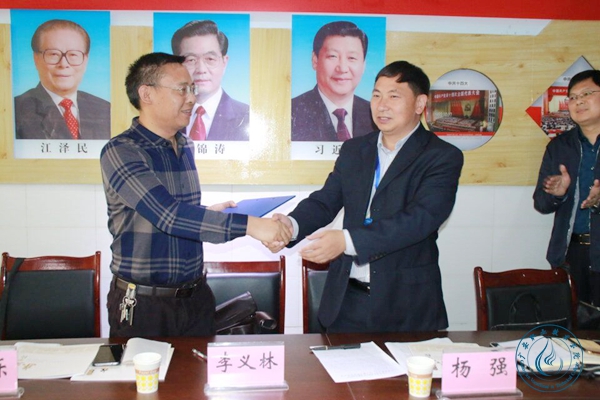 广安职业技术学院与岳池县东湖学校举行实习基地签约仪式3 广安职业技术学院与岳池县东湖学校举行实习基地签约仪式3
