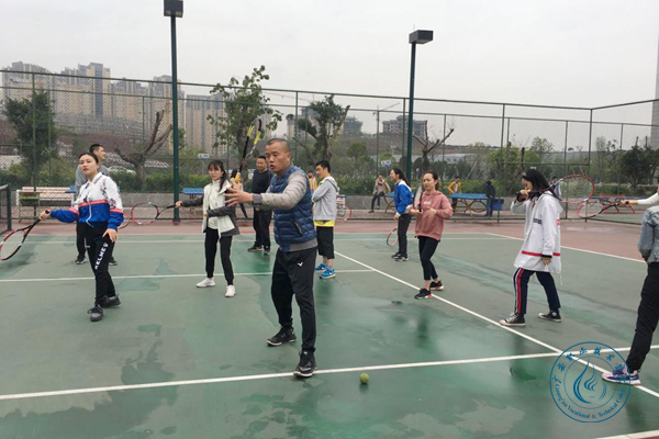 学校教职工网球队正式开训2 学校教职工网球队正式开训2